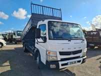 Mitsubishi Canter Fuso 7C15 Tribasculante