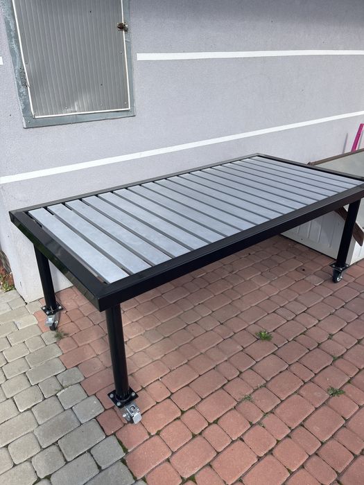 Stół ogrodowy metalowy