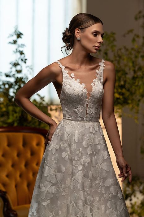 Kwiatowa,księzniczka -suknia ślubna roz.38/40