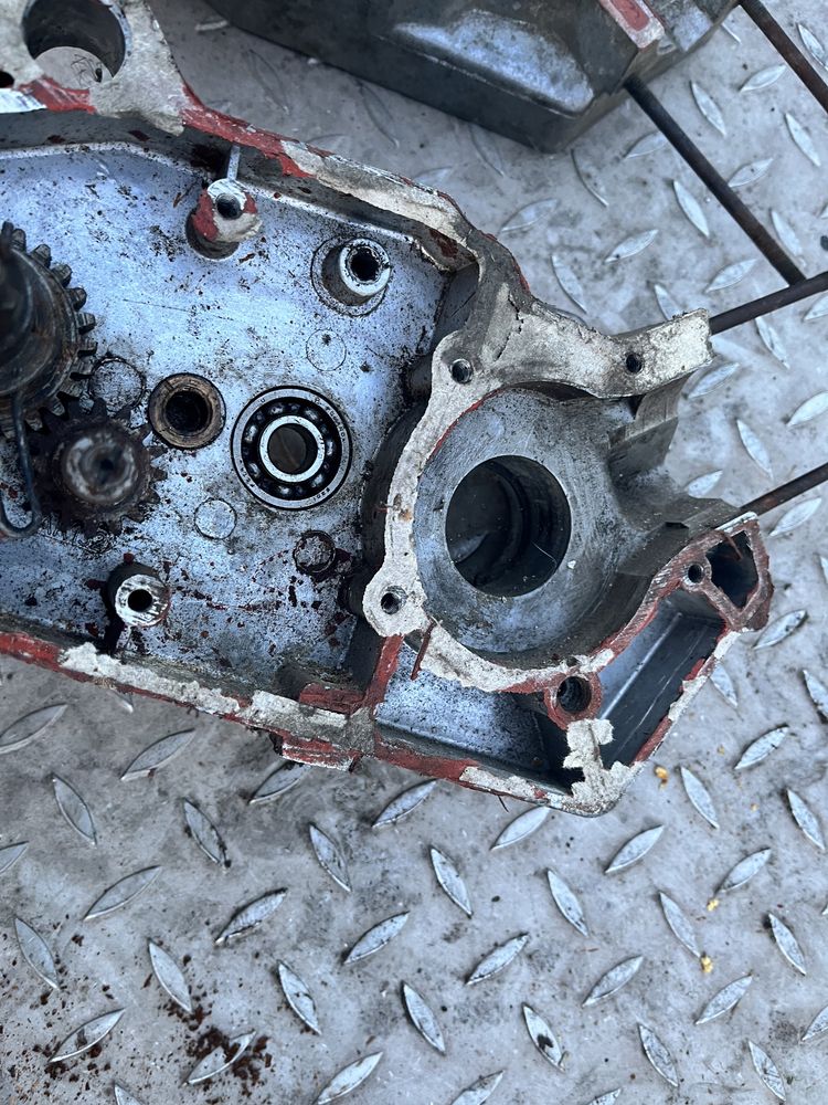 Kartery silnika Dezamet 023c komar, motorynka, romet ogar 205