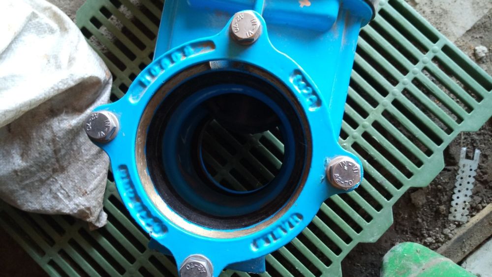 Задвижка для пластиковых труб