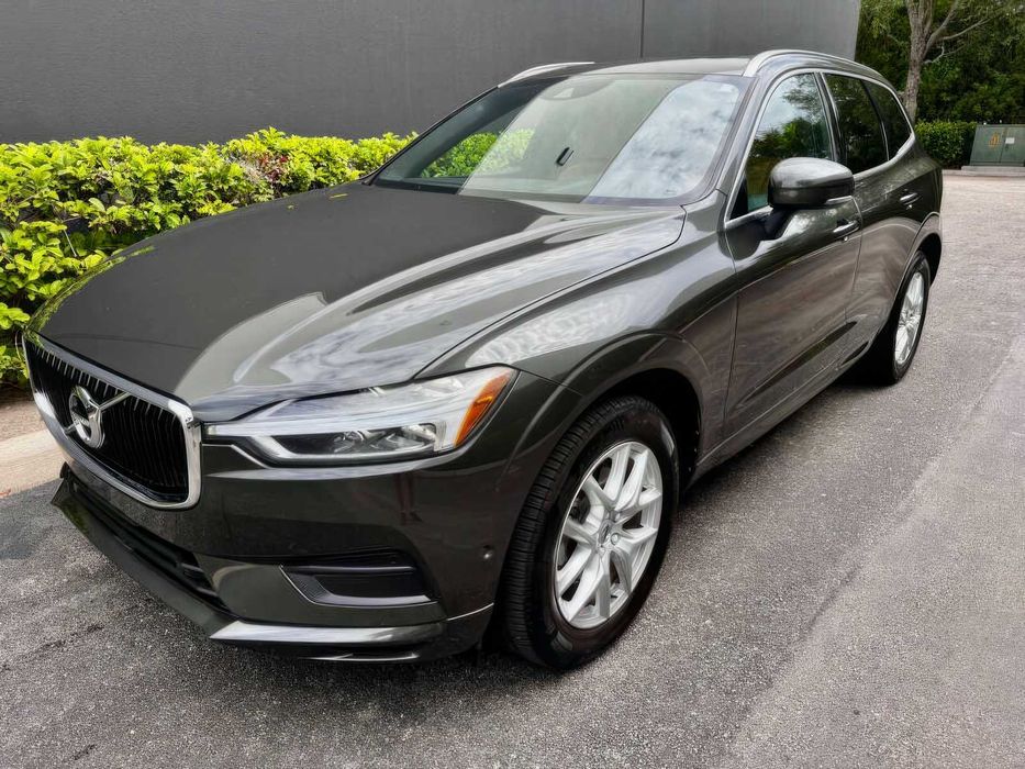 Volvo XC60 T5 Momentum      2018