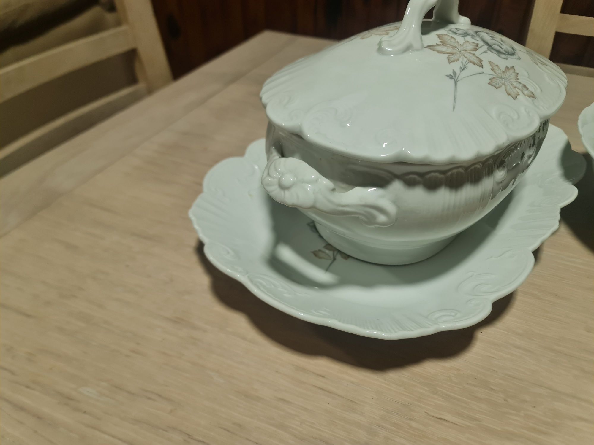 Vendo conjunto vista alegre