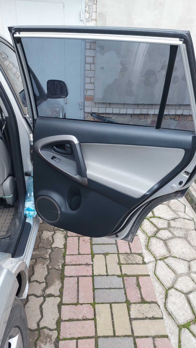 Toyota RAV - 4 лонг 2006 рік газ-бензин