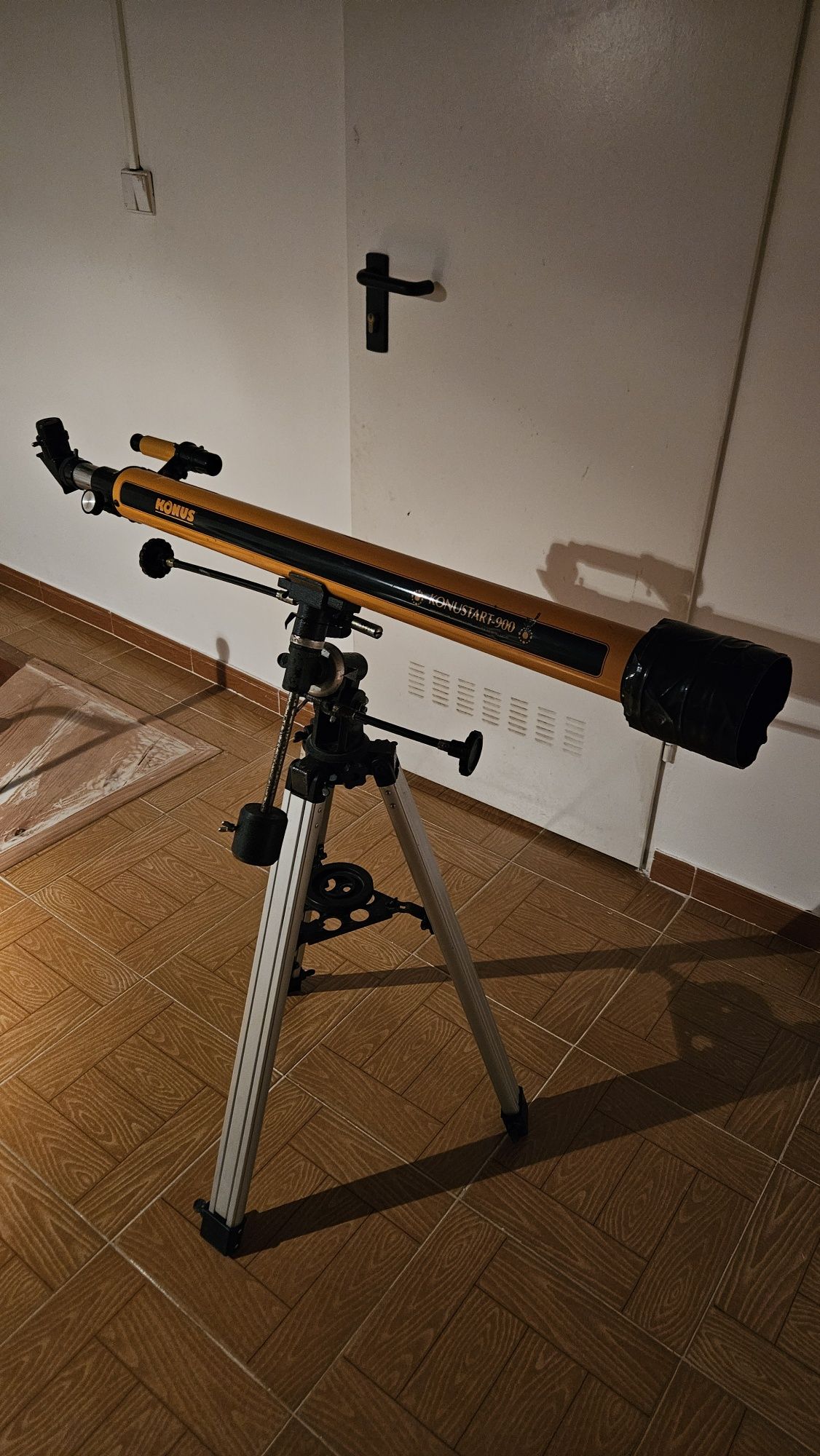 Telescópio KONUSTART-900