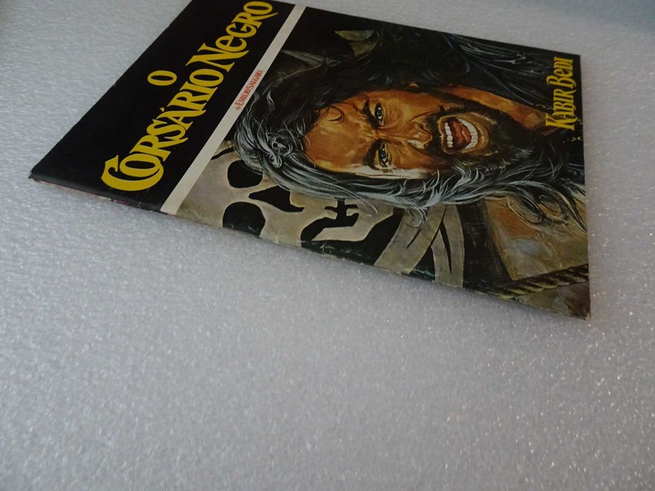 Caderneta de cromos vazia O Corsário Negro