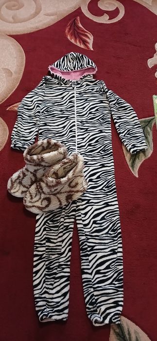 Кігурумі і м'які тапці на дівчинку