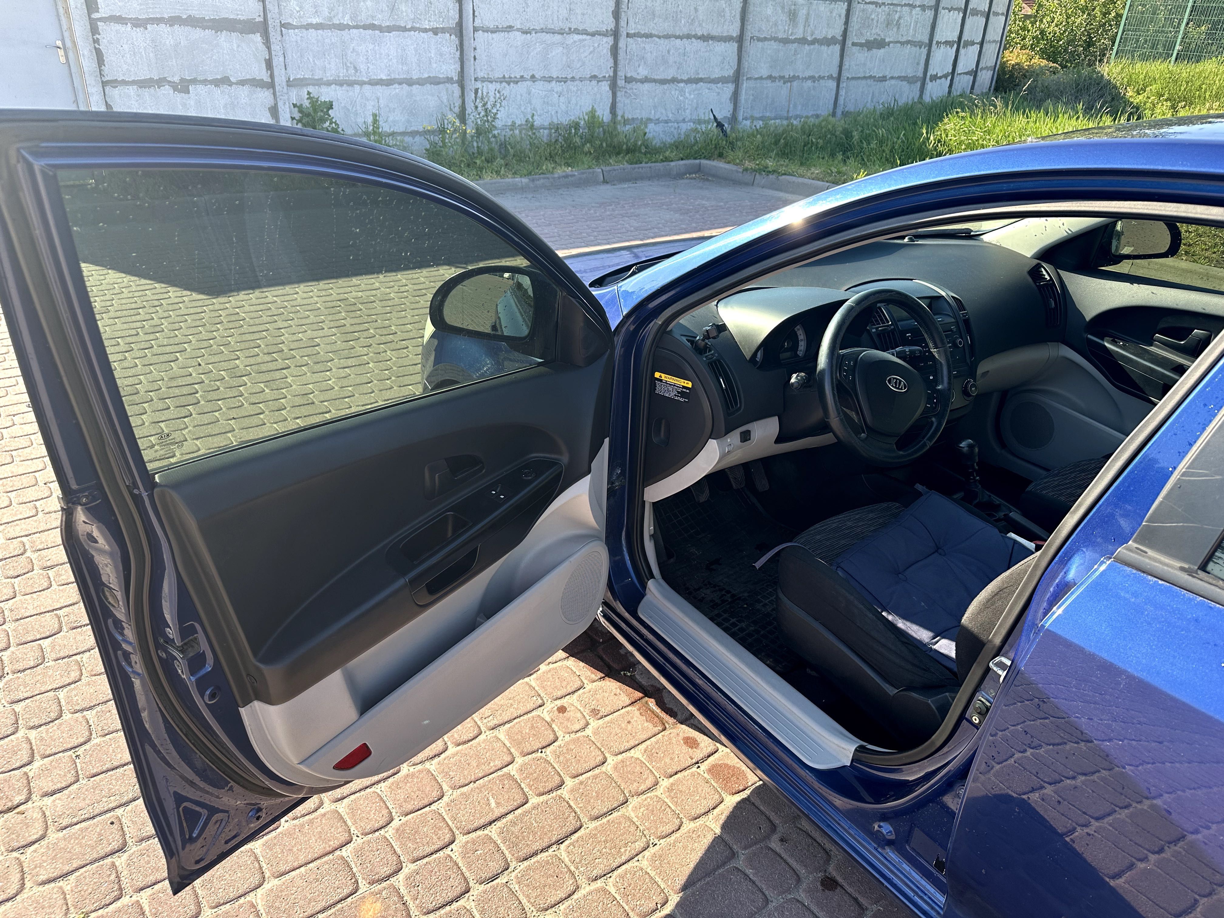 Авто Kia ceed 2008