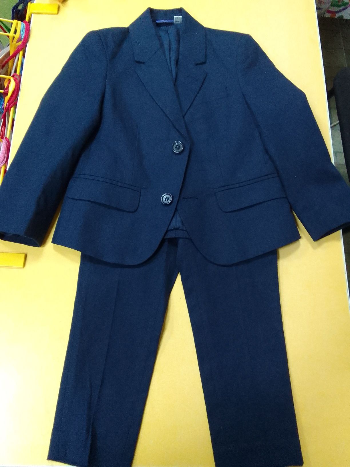 Классический костюм на мальчика 2-3 года