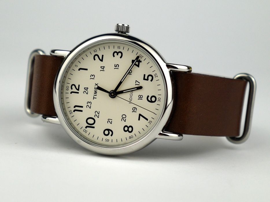 Часы Timex T2P495 Weekender 40 с кожаным ремешком