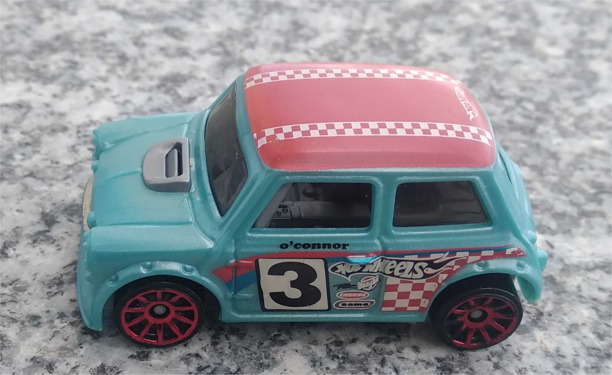 Hot Wheels - Morris Mini (2011)