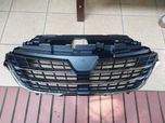 RENAULT TRAFIC III LIFT 2019 + grill atrapa w zderzaku chrom