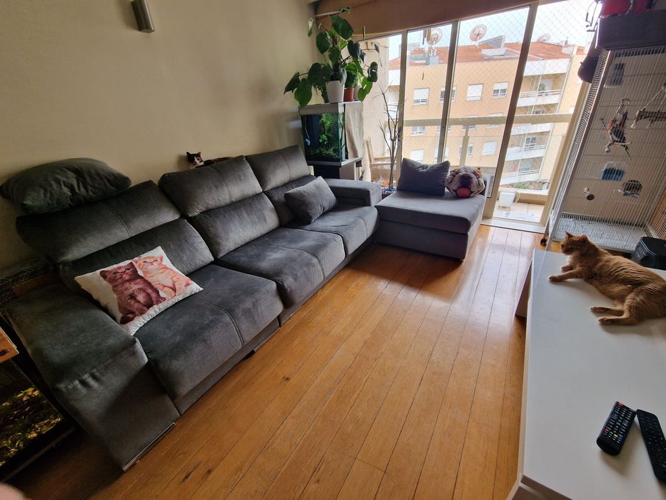 Puff de sofá cinzendo