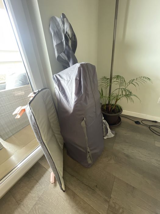 Cama de bebé semi-nova multifuncional