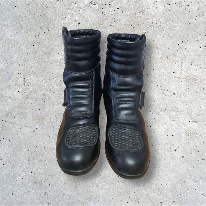 Мотоботи мотоекипировка