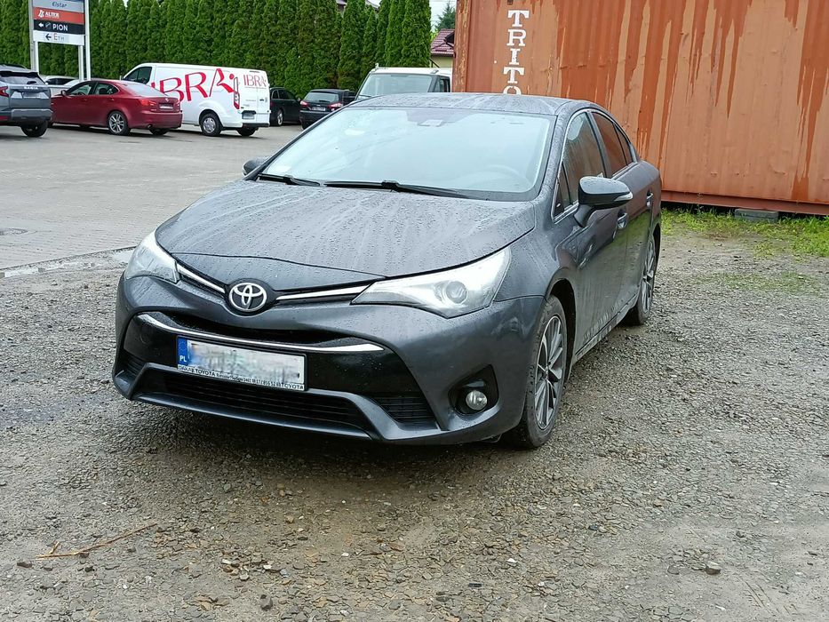 Toyota Avensis 2017 grafit - atrakcyjna cena!