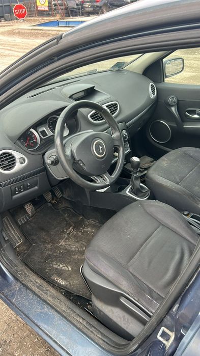 Renault Clio III wszystkie części Maska zderzak lampy błotniki pas