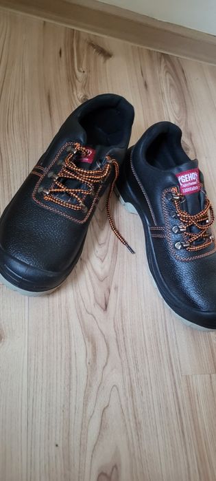 Nowe buty robocze r. 42