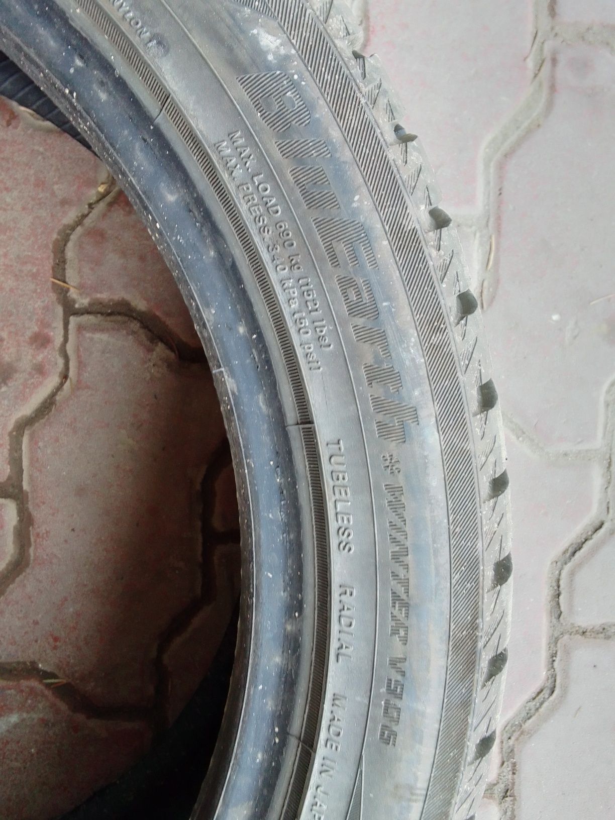 Opona zimowa 225/45r18 YOKOHAMA 2023r 6mm