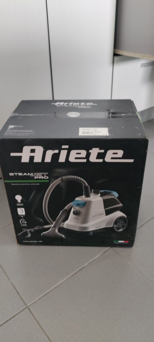 Ferro de engomar roupa Aríete Steamjet Pro Novo com garantia