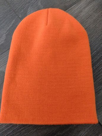 Hipsterska pomarańczowa czapka