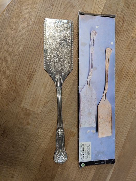 Posrebrzana łopatka do ciasta