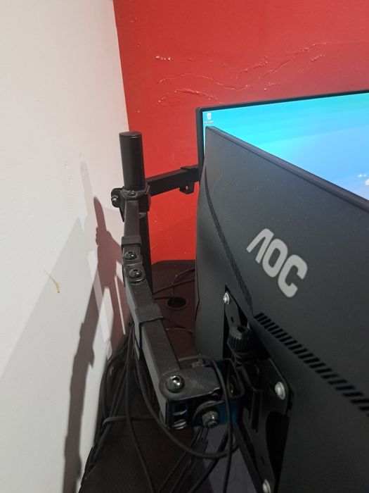 2 Monitores Gaming AOC 24G2U 144Hz + Suporte