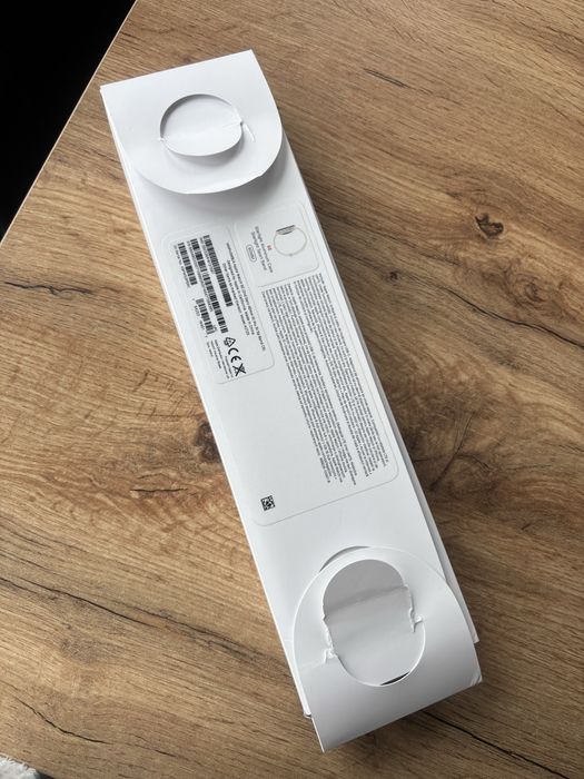 Apple Watch SE 2022 40 mm GPS + Cellular • pudełko