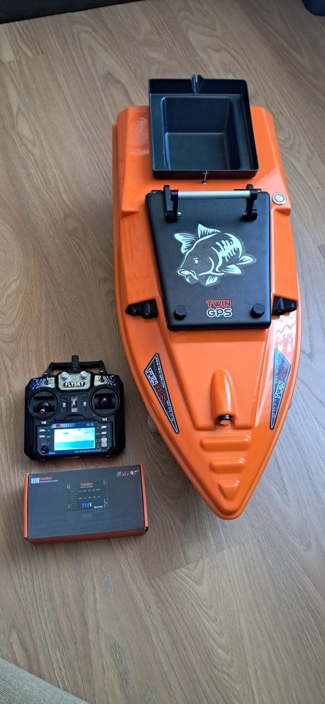 Карповий кораблик DAGGER GPS автопілот
