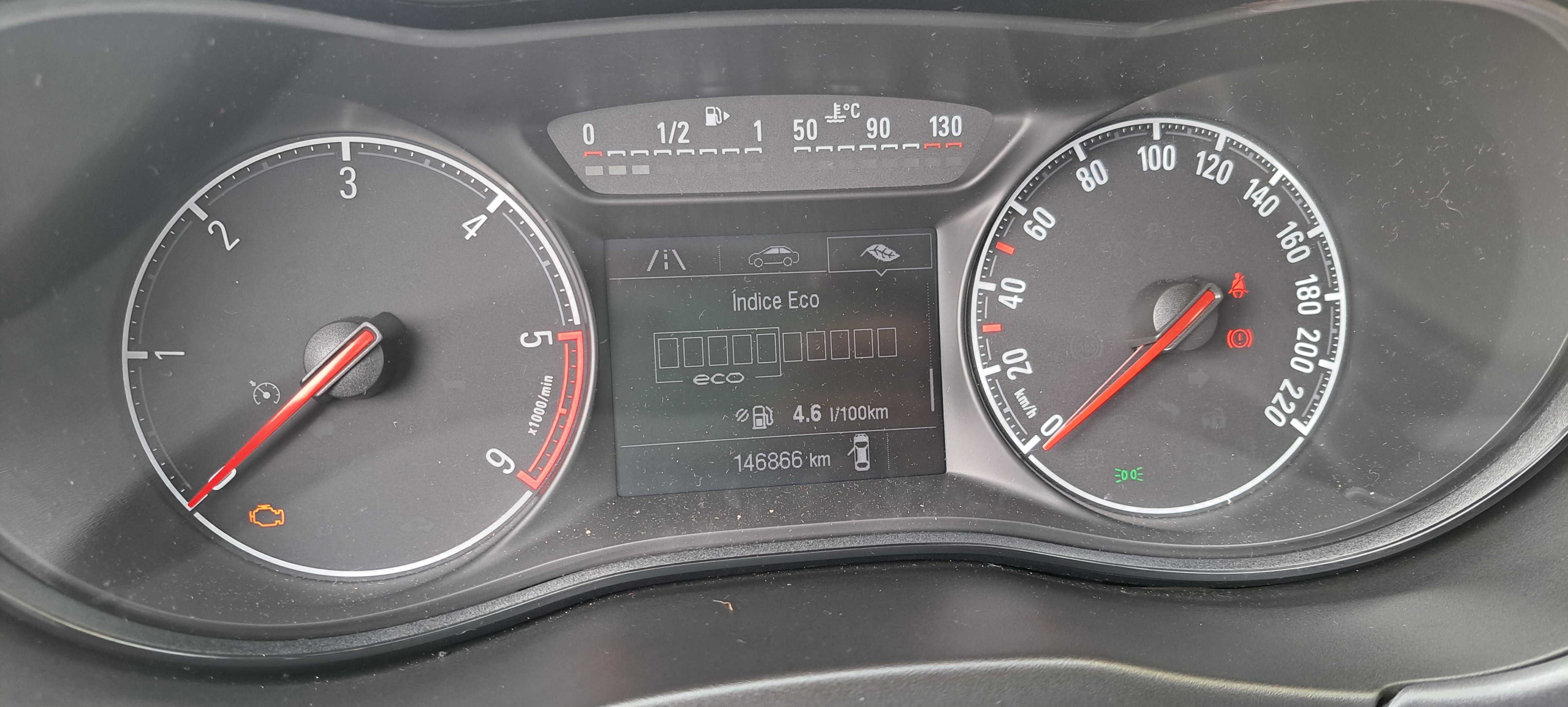Opel Corsa 2015 gasoleo 980 + 90x128,00