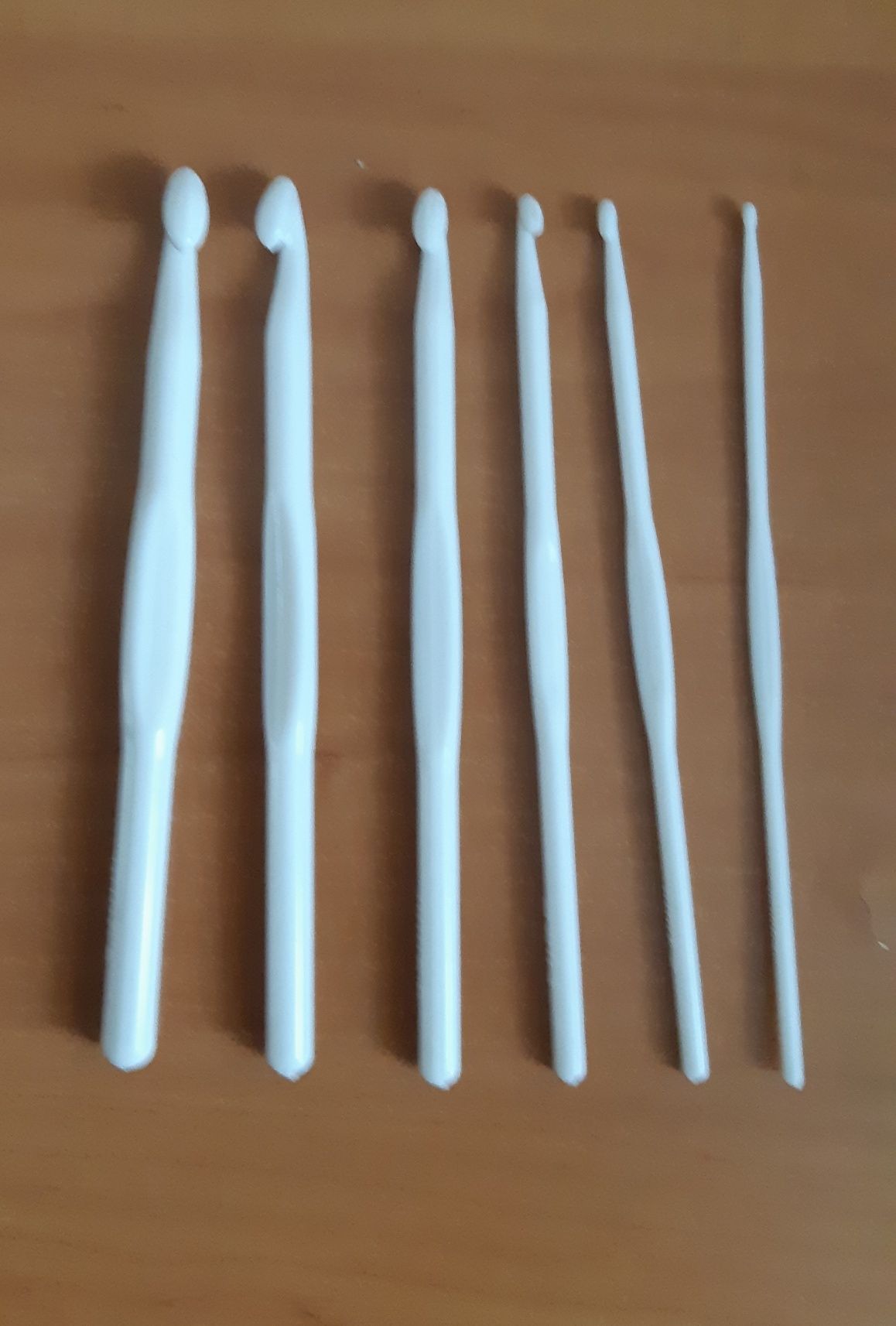 Пластмассовые крючки для вязания