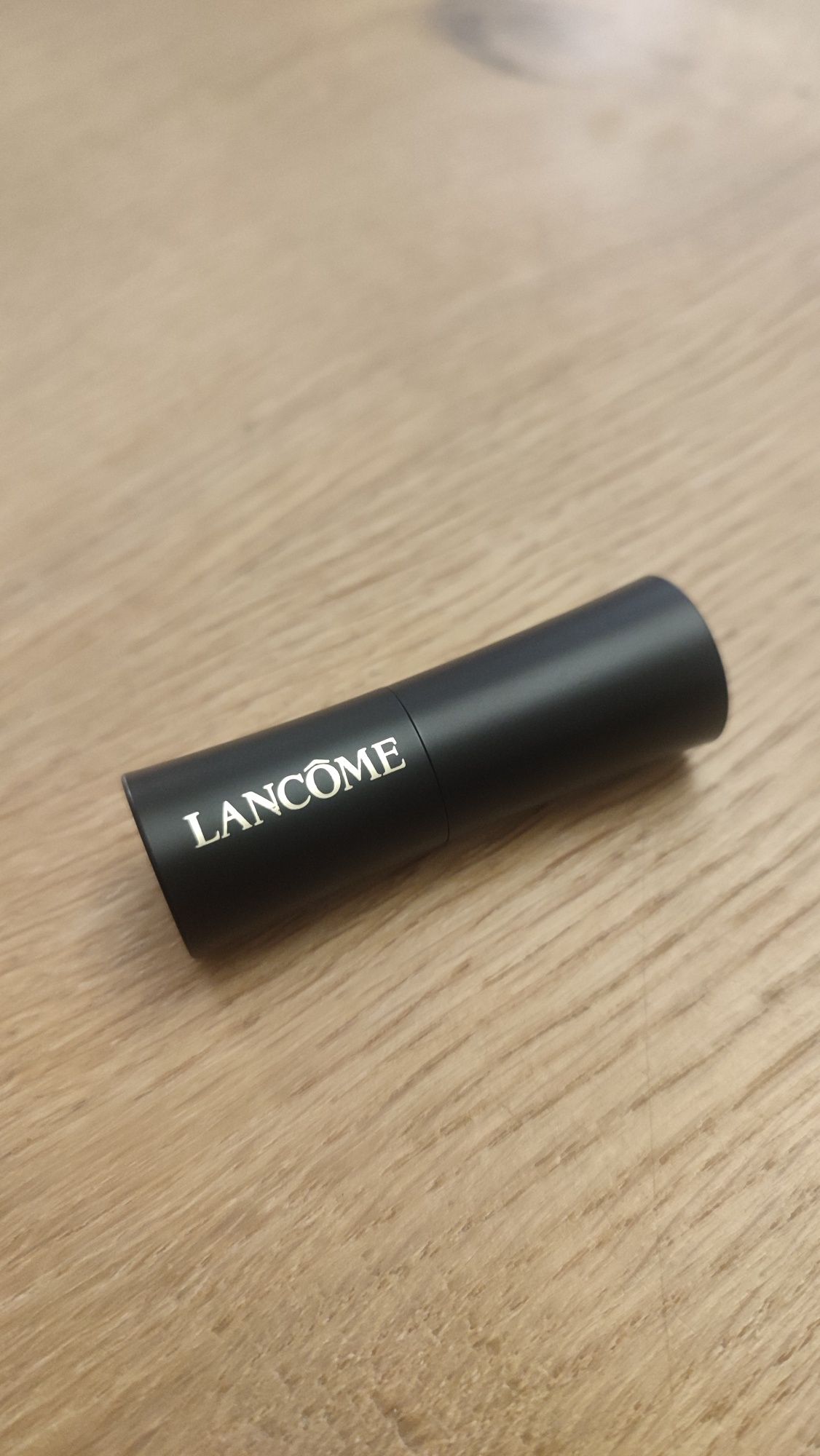 Lancome nowa pomadka szminka czerwona matowa prezent
