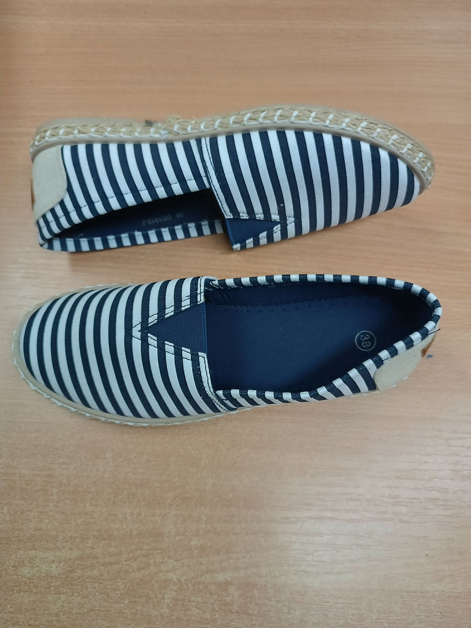 Espadryle wygodne lekkie nowe 38