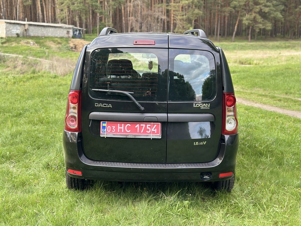 Продам автомобиль Dacia Logan MCV 2009