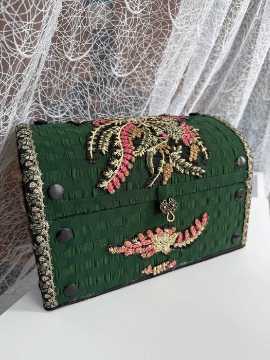 Skrzynia ręcznie wykonana