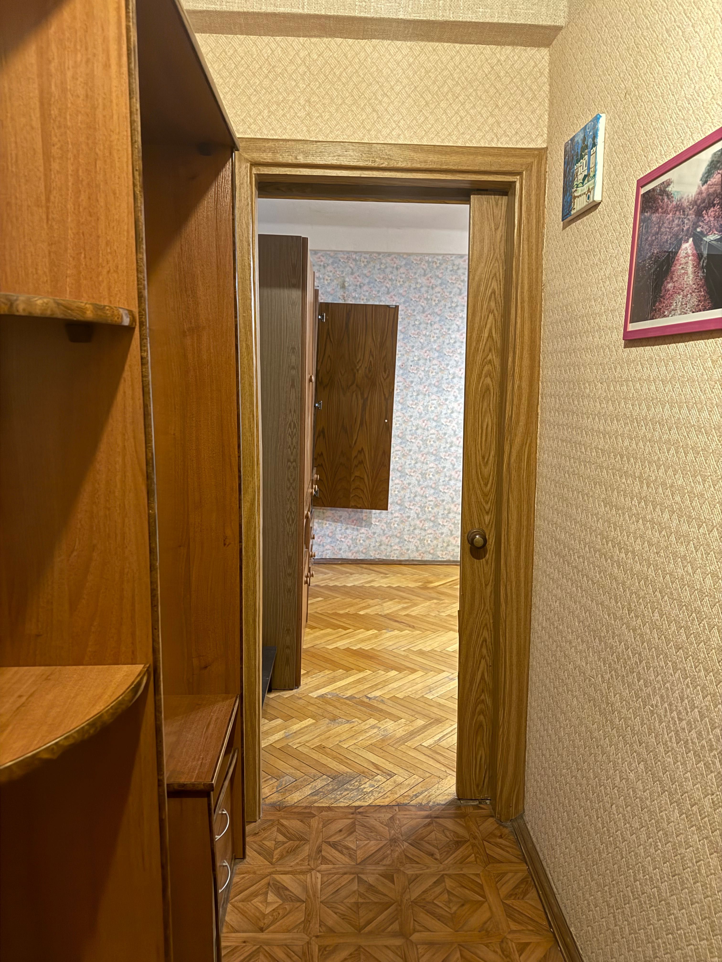 Продаж двокімнатної квартири Київ, вул. Парково-Сирецька 21