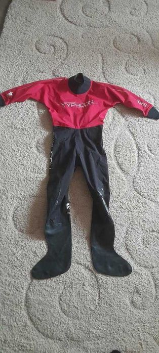 Продам сухий гіідрокостюм TYPHOON ROOKE