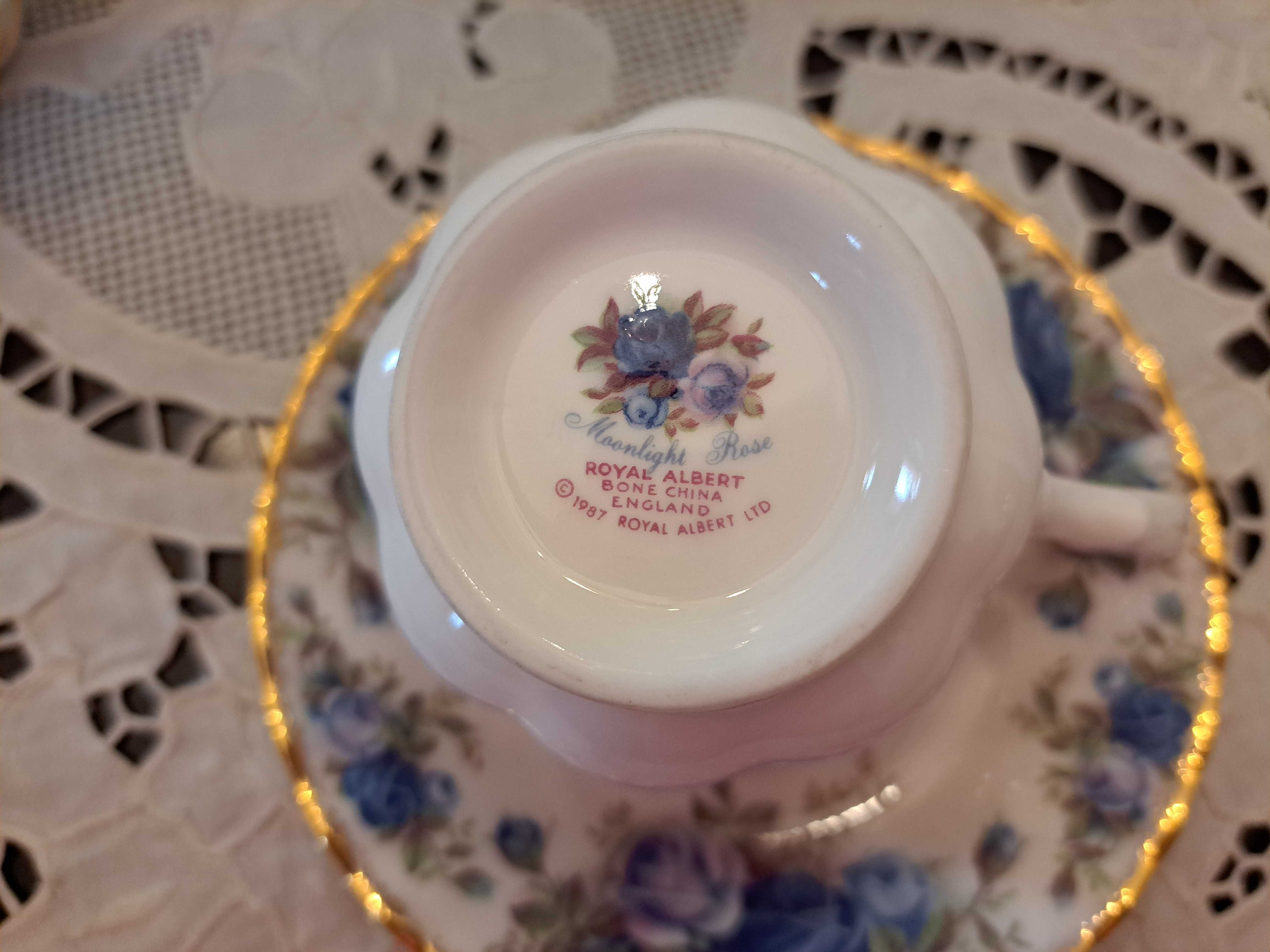 Serviço de chá clássico (Royal Albert Bone china England)