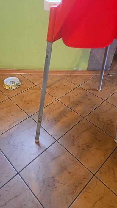 Oddam krzesełko karmienia