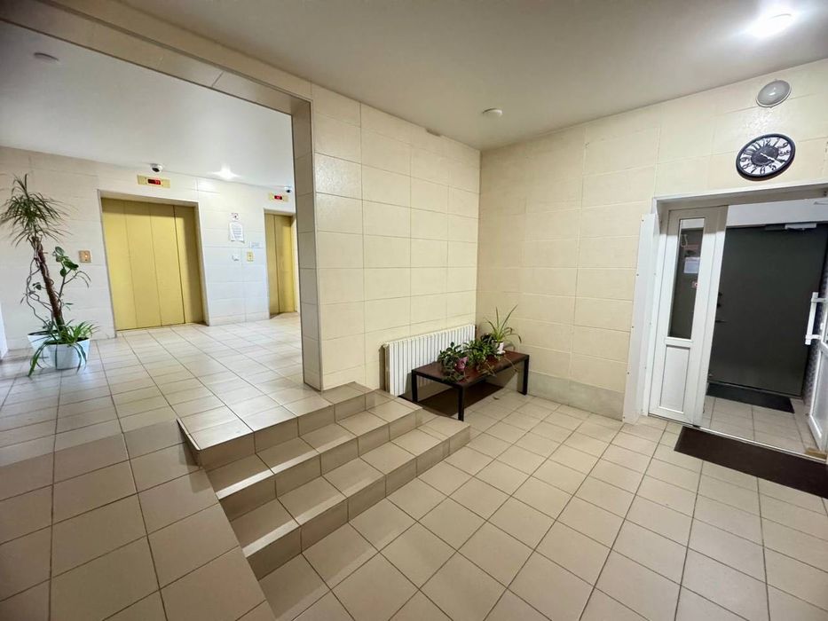 Продажа 4к с ремонтом в новом доме, паковка на два авто