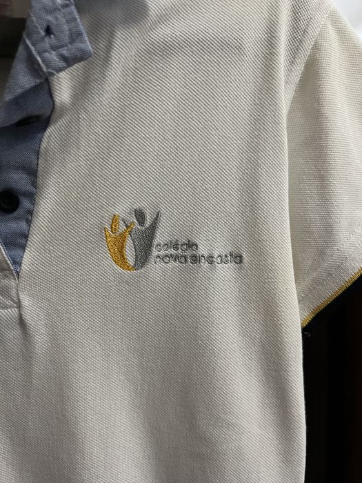 Polo branco colégio Paços de Ferreira