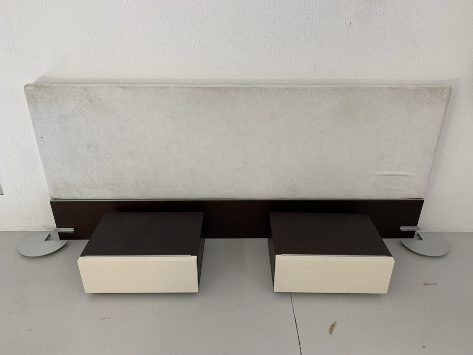 Conjunto EBANIS cabeceira e mesas de cabeceira