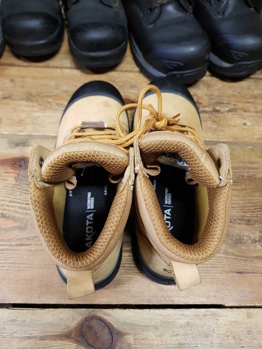 Buty robocze DAKOTA rozm 42 wkł 27,5 cm S3