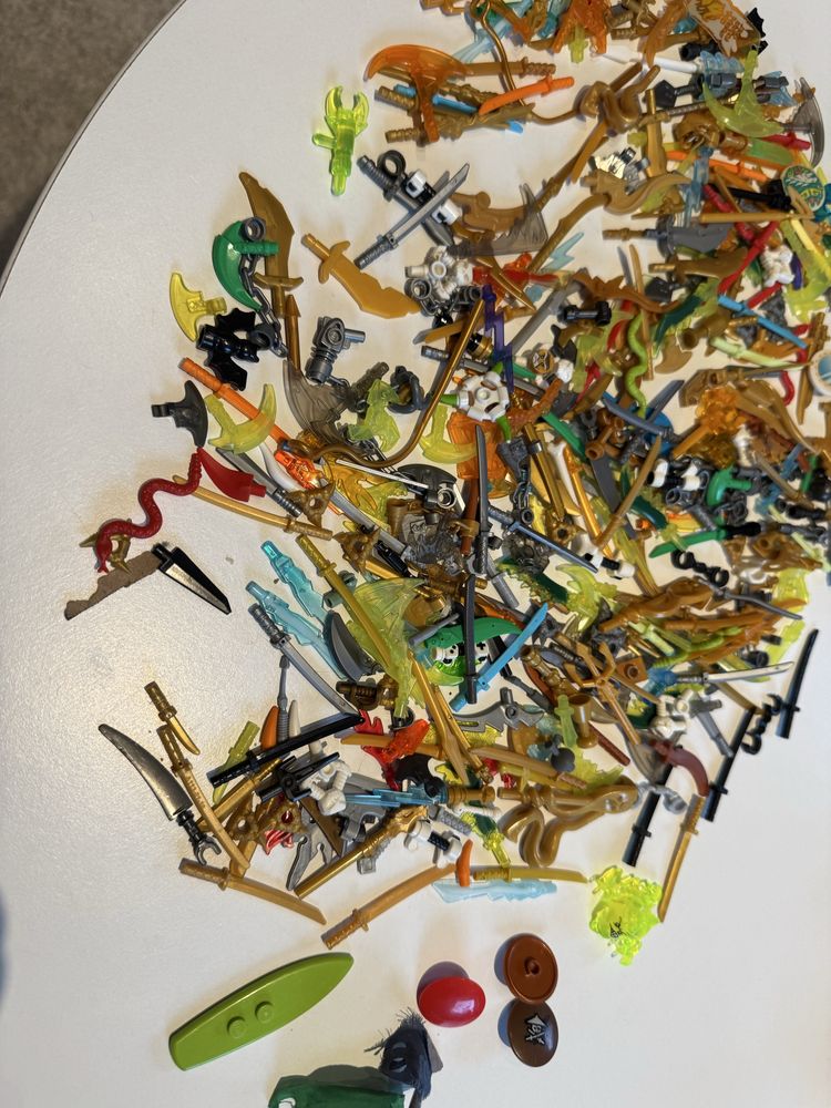 Akcesoria do figurek ninjago itp