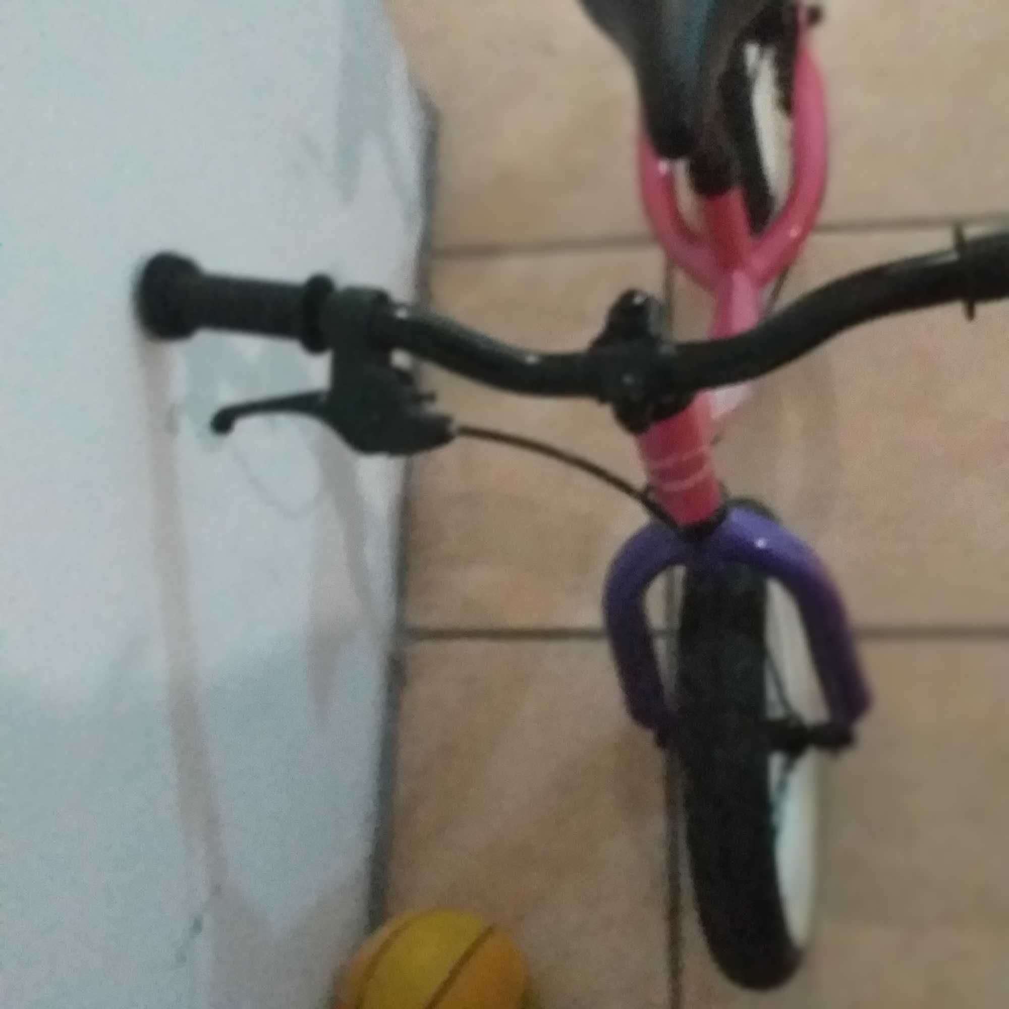 Bicicleta de equilíbrio de criança