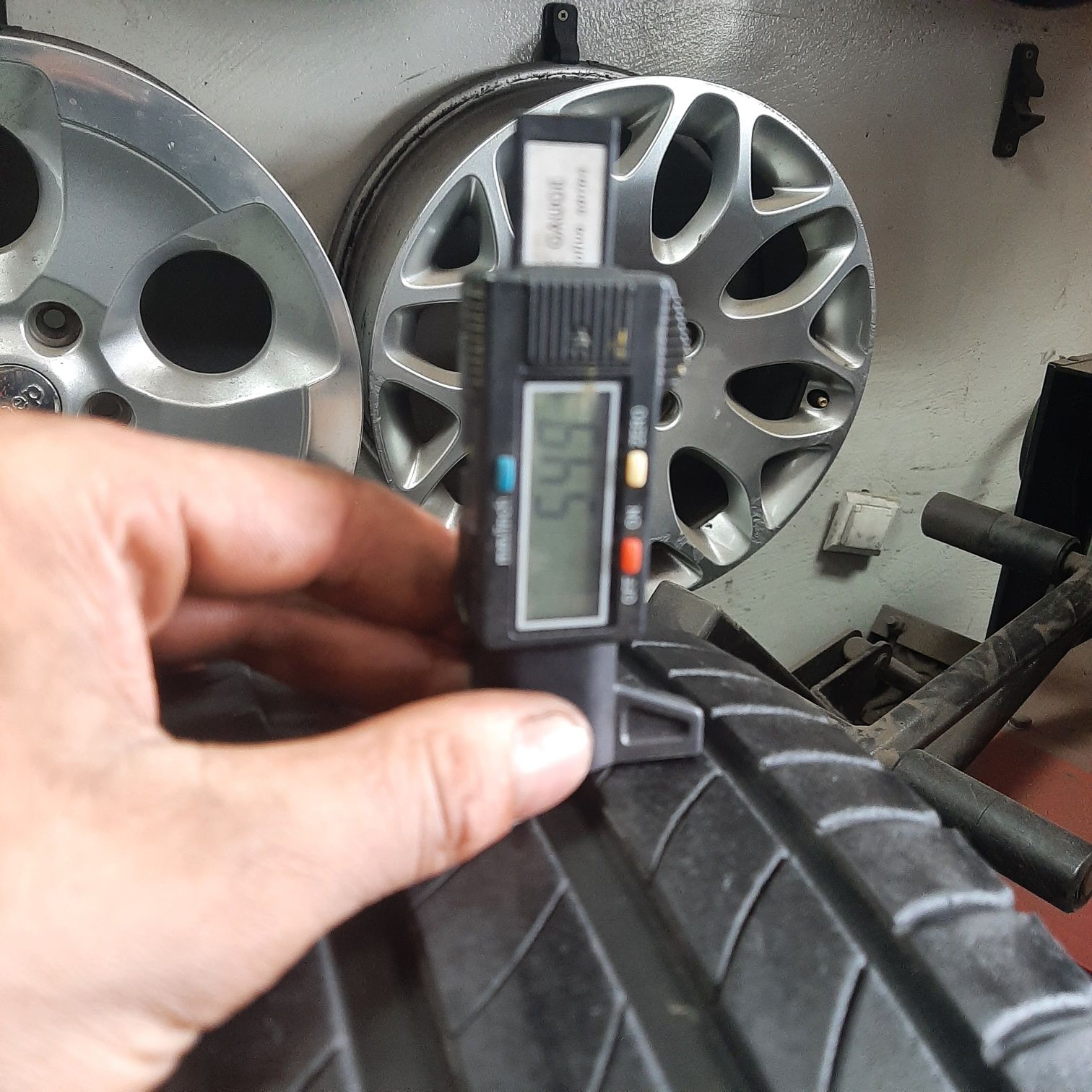 Opony Letnie Michelin 215/50R17 95W