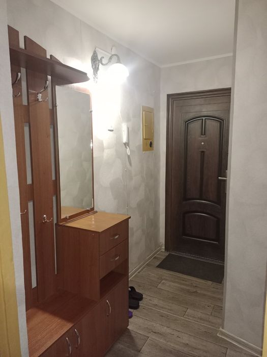 Квартира 1кім.(Не вимикають світло)