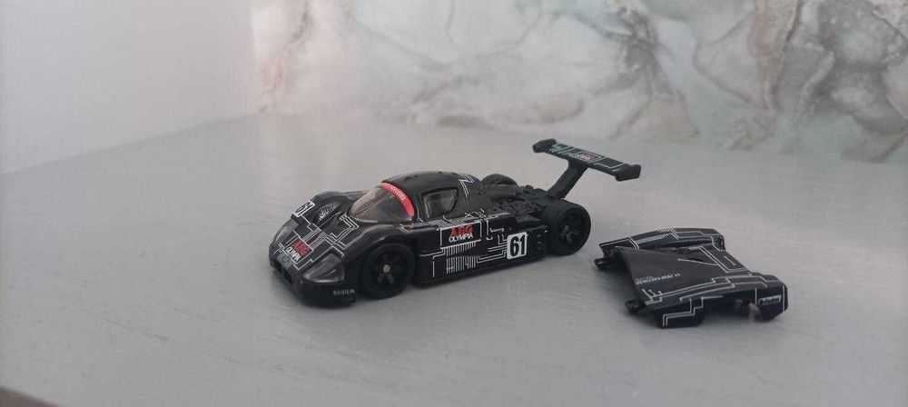 Hot Wheels 2023 TRACK DAY BOX SET sauber mercedes c9