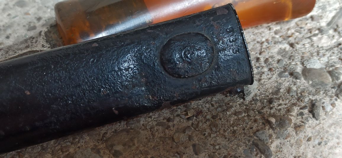 Sygnowany bagnet II wojna światowa 1944 z oryginalną pochwą. Zabytek