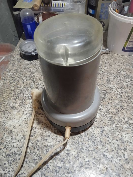 Продам электрокофемолку